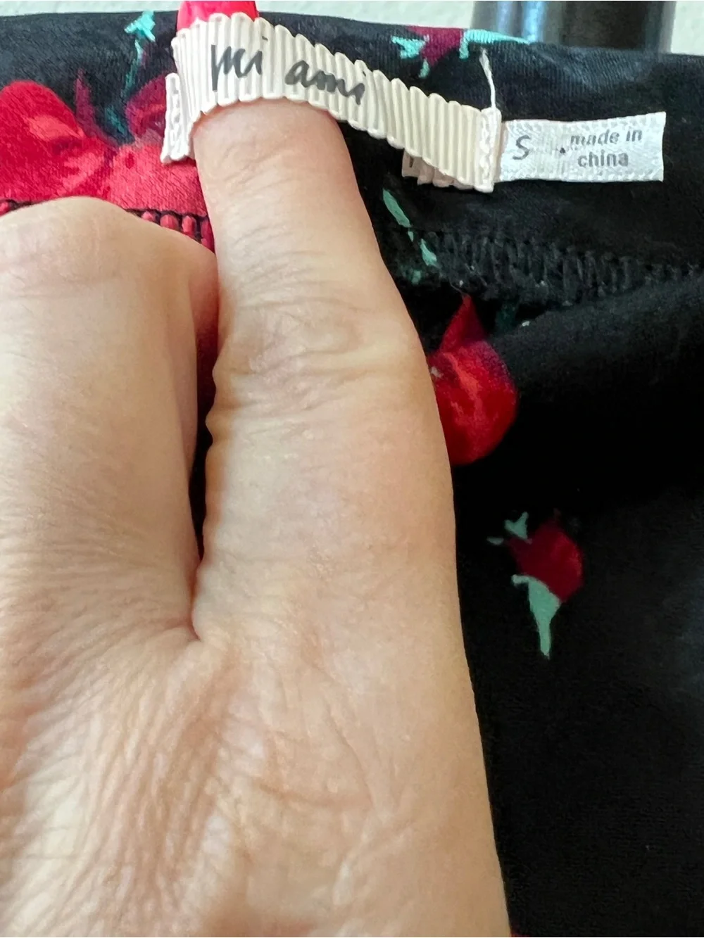 Vintage 90s Y2K Black A-Line Maxi Skirt with Red Rose Print